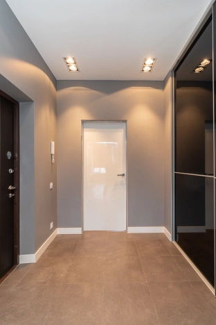 Купить двухкомнатную квартиру на улице 10 лет Октября в Омске. Вариант № 5498, 15, площадь -  квм, цена 12600000 рублей