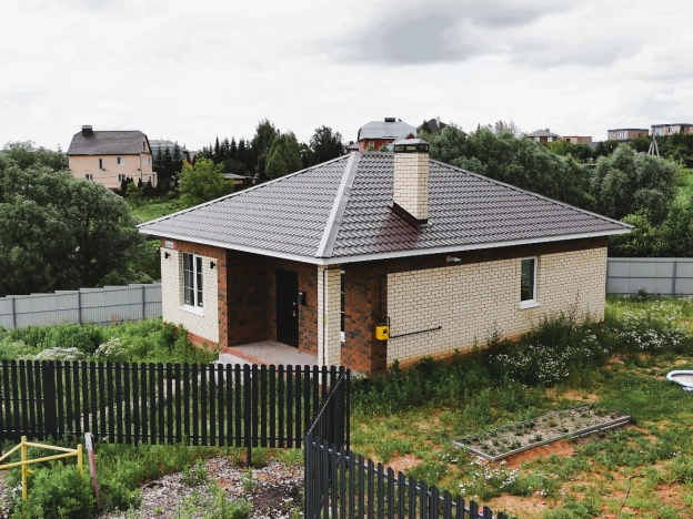 Купить дом на улице Заречная в Казани. Вариант № 10884, 2, площадь -  квм, цена 8500000 рублей