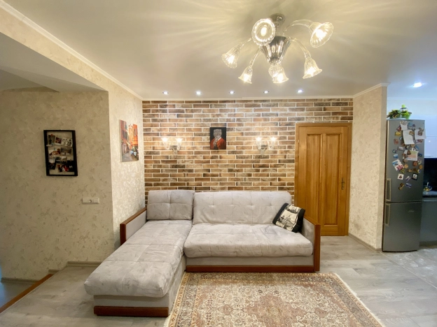 Купить однокомнатную квартиру на улице Стрелковая в Калининграде. Вариант № 13322, 4, площадь -  квм, цена 16500000 рублей