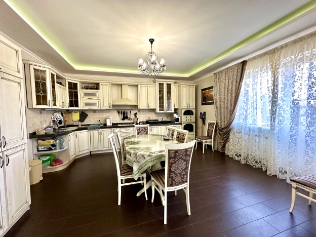 Купить дом в Краснодаре. Вариант № 44952, 4, площадь - квм, цена 44440000.0000 рублей
