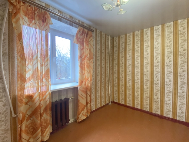 Купить четырехкомнатную квартиру в Рязанской области. Вариант № 10442980, 2, площадь -  квм, цена 1200000 рублей