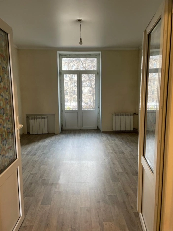 Купить трехкомнатную квартиру на улице Центральная в Владимирской области. Вариант № 9524812, 3, площадь -  квм, цена 7500000 рублей