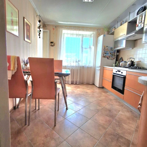 Купить трехкомнатную квартиру в Республике Марий эл. Вариант № 3006639, 18, площадь -  квм, цена 7699000 рублей