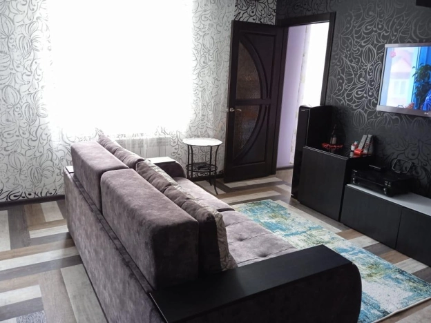 Купить двухкомнатную квартиру в Омске. Вариант № 1366468, 2, площадь -  квм, цена 8000000 рублей