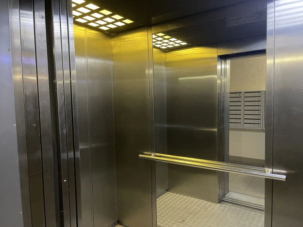 . Вариант № 4096, 12, площадь - 81 квм, цена 9180000 рублей