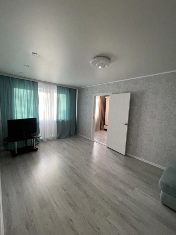 Снять квартиру в районе Дзержинский в Новосибирске. Вариант № 9610318, 2, площадь -  квм, цена 35000 рублей