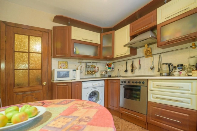 Купить трехкомнатную квартиру в Новосибирске. Вариант № 9137313, 11, площадь -  квм, цена 5650000 рублей