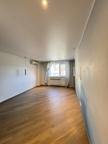 Купить двухкомнатную квартиру в Ростовской области. Вариант № 8211583, 12, площадь -  квм, цена 6500000 рублей