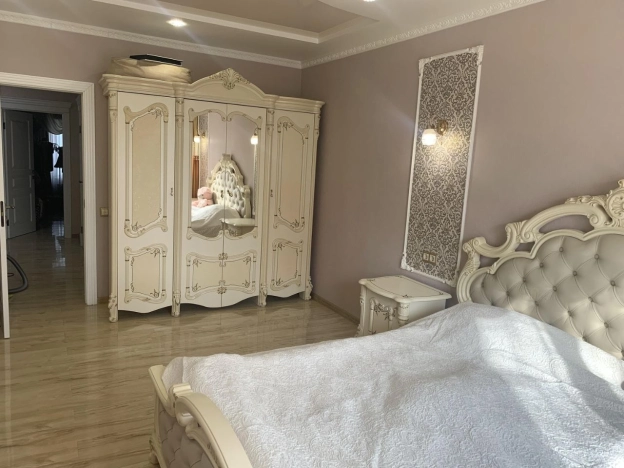 Купить квартиру в Москве. Вариант № 10442991, 2, площадь -  квм, цена 32990000 рублей