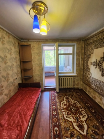 Купить трехкомнатную квартиру в Республике Крым. Вариант № 51633, 28, площадь -  квм, цена 7800000 рублей