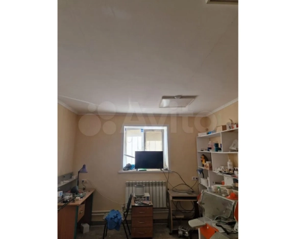 Купить коммерческую недвижимость в Элисте. Вариант № 16470, 3, площадь -  квм, цена 2950000 рублей