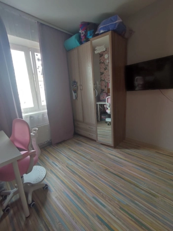 Купить однокомнатную квартиру на улице Петухова в Новосибирске. Вариант № 5551484, 3, площадь -  квм, цена 3850000 рублей