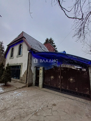Купить дом в Москве. Вариант № 7589552, 8, площадь - квм, цена 31000000 рублей