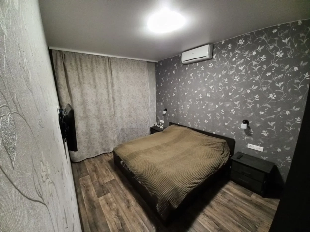 Купить трехкомнатную квартиру в Ростовской области. Вариант № 9702330, 3, площадь -  квм, цена 8000000 рублей