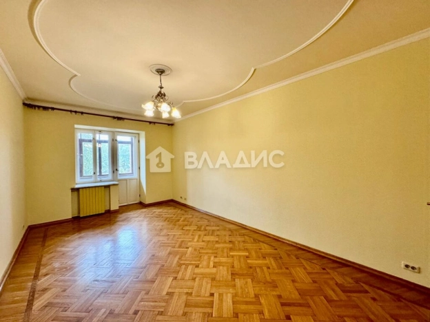 Купить четырехкомнатную квартиру в Старом Осколе. Вариант № 24682, 10, площадь -  квм, цена 9900000 рублей