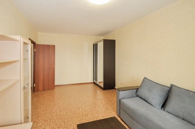 Купить однокомнатную квартиру в районе Советский в Новосибирске. Вариант № 27075, 3, площадь -  квм, цена 3750000 рублей