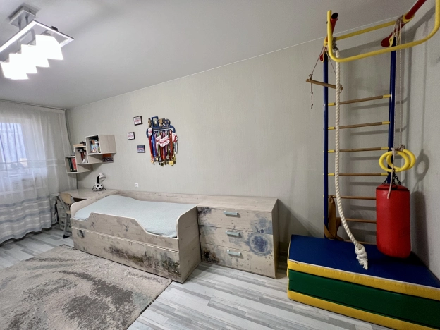 Купить трехкомнатную квартиру в Воронеже. Вариант № 8995669, 12, площадь - квм, цена 8590000 рублей