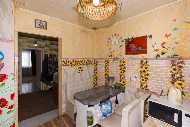 Купить трехкомнатную квартиру на улице Молодёжная в Владимирской области. Вариант № 4597, 8, площадь -  квм, цена 1750000 рублей