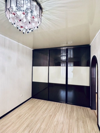 Купить однокомнатную квартиру в Краснодаре. Вариант № 9449110, 2, площадь -  квм, цена 3950000 рублей