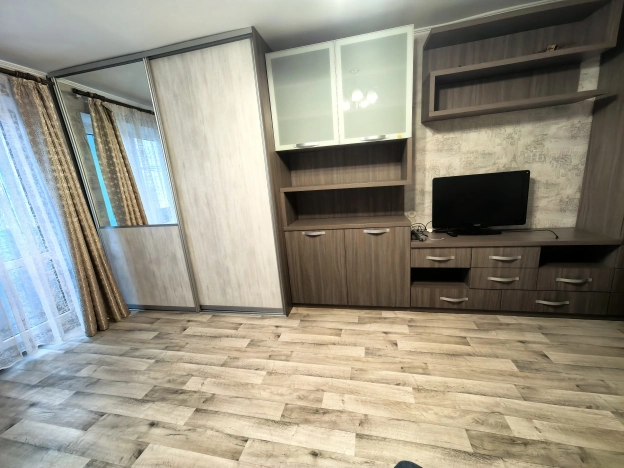 Снять квартиру в Калининграде. Вариант № 9735626, 4, площадь -  квм, цена 35000 рублей