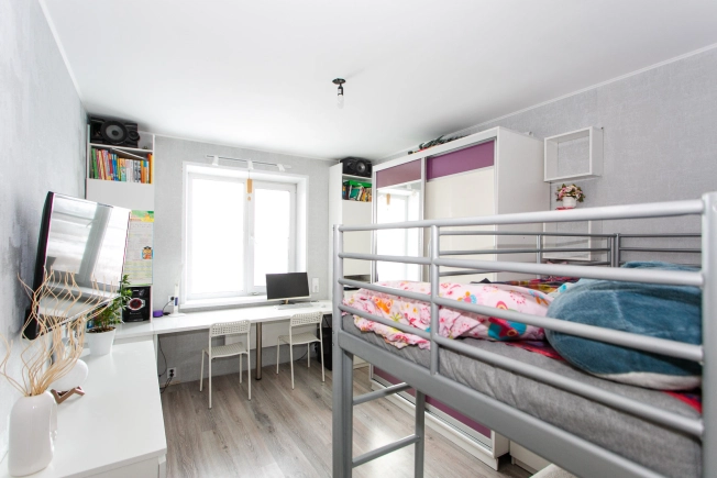 Купить трехкомнатную квартиру в районе Ленинский в Новосибирске. Вариант № 50925, 2, площадь -  квм, цена 6300000 рублей