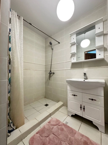 Купить четырехкомнатную квартиру в Пионерском. Вариант № 10720063, 26, площадь - квм, цена 12000000 рублей