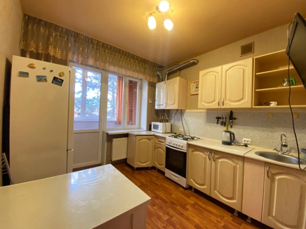 Купить однокомнатную квартиру на улице Айвазовского в Краснодаре. Вариант № 10420415, 1, площадь - квм, цена 3800000 рублей