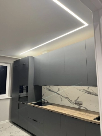 Купить трехкомнатную квартиру в Новороссийске. Вариант № 10993790, 2, площадь -  квм, цена 15000000 рублей