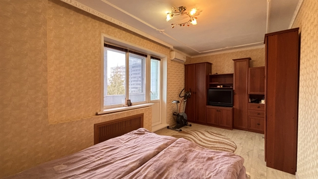 Купить двухкомнатную квартиру в Старом Осколе. Вариант № 6059483, 4, площадь -  квм, цена 5800000 рублей