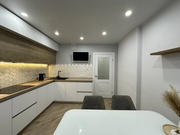 Купить квартиру у метро Зенит в Санкт-Петербурге. Вариант № 10225754, 3, площадь - квм, цена 18000000 рублей