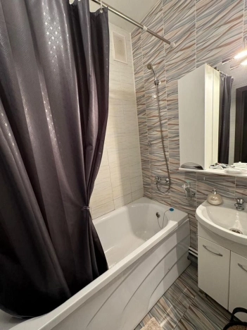 Купить трехкомнатную квартиру в Санкт-Петербурге. Вариант № 9280660, 2, площадь -  квм, цена 21600000 рублей