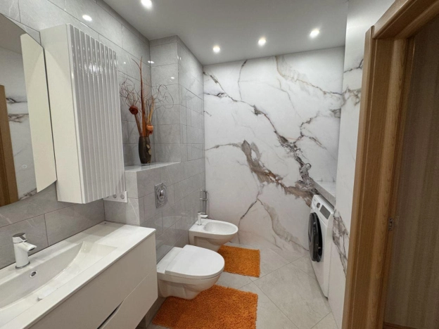 Купить квартиру в Москве. Вариант № 8416118, 18, площадь -  квм, цена 46000000 рублей