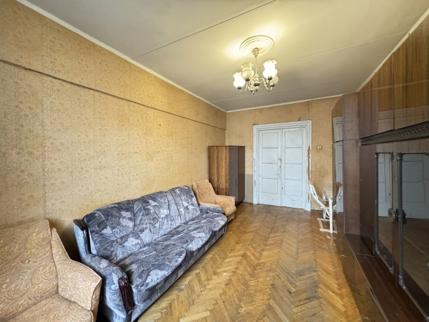 Купить комнату в Москве. Вариант № 3784804, 12, площадь - квм, цена 8500000 рублей
