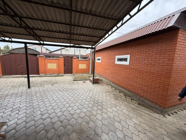 Купить дом в Краснодаре. Вариант № 6149469, 27, площадь -  квм, цена 11000000 рублей