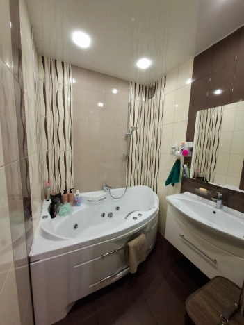 Купить квартиру на улице Нижняя Дуброва в Владимире. Вариант № 8044757, 10, площадь -  квм, цена 8285000 рублей