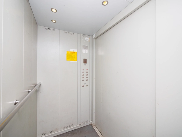 Купить однокомнатную квартиру в Омске. Вариант № 3993678, 19, площадь -  квм, цена 4900000 рублей