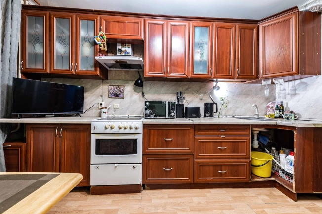 Купить трехкомнатную квартиру на улице Малоохтинский проспект в Санкт-Петербурге. Вариант № 7994726, 0, площадь -  квм, цена 14150000 рублей