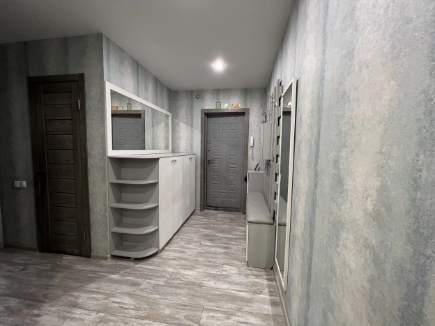 Купить трехкомнатную квартиру в Воронеже. Вариант № 8995669, 8, площадь - квм, цена 8590000 рублей