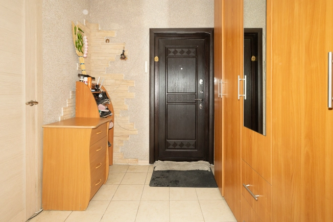 Купить квартиру на улице Плющихинская в Новосибирске. Вариант № 10689, 12, площадь -  квм, цена 5640000 рублей