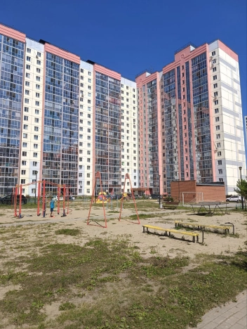 Купить однокомнатную квартиру на улице Петухова в Новосибирске. Вариант № 855236, 9, площадь -  квм, цена 4200000 рублей