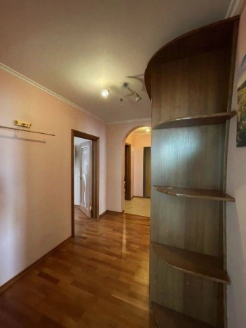 Купить квартиру в Москве. Вариант № 6175827, 8, площадь -  квм, цена 25300000 рублей