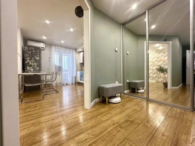 Купить квартиру в Смоленске. Вариант № 10129958, 25, площадь -  квм, цена 6990000 рублей