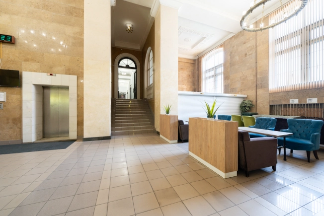 Купить офисы в Москве. Вариант № 48384, 45, площадь -  квм, цена 117000000 рублей