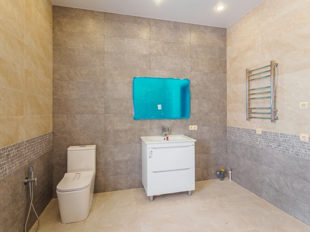 Купить дом на улице Набережная в Тюменской области. Вариант № 25791, 21, площадь -  квм, цена 10600000 рублей