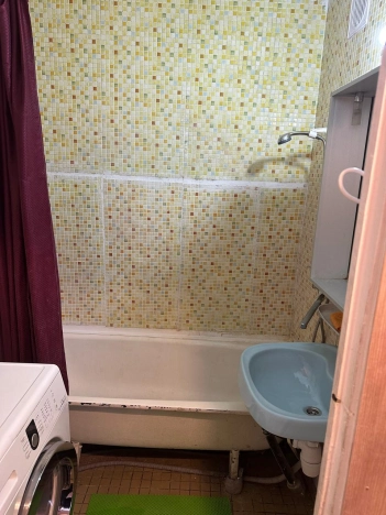 Купить четырехкомнатную квартиру на улице Большая Черёмушкинская в Москве. Вариант № 27090, 4, площадь - квм, цена 20400000 рублей