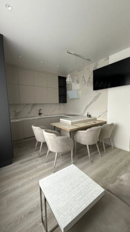 Купить двухкомнатную квартиру в районе Василеостровский в Санкт-Петербурге. Вариант № 9624169, 1, площадь -  квм, цена 33000000 рублей