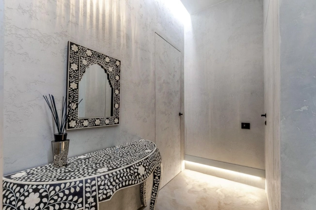 Купить трехкомнатную квартиру на улице Московское шоссе в Санкт-Петербурге. Вариант № 33660, 27, площадь -  квм, цена 59500000 рублей