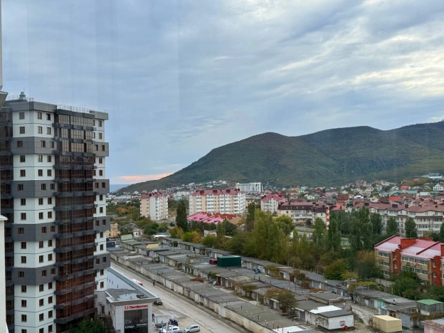 Купить однокомнатную квартиру в Новороссийске. Вариант № 7803119, 9, площадь -  квм, цена 6800000 рублей