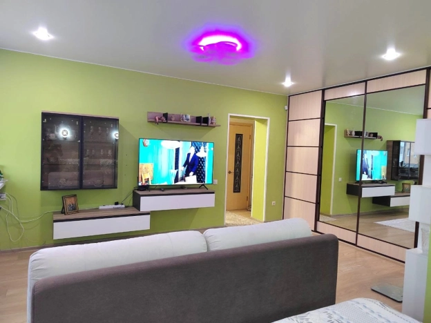 Купить квартиру на улице Комарова в Улан-Удэ. Вариант № 9810794, 4, площадь -  квм, цена 7038000 рублей