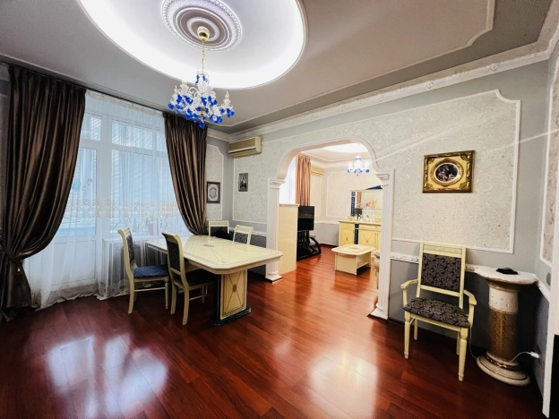 Купить квартиру у метро Нагорная в Москве. Вариант № 30527, 10, площадь - квм, цена 30000000.0000 рублей